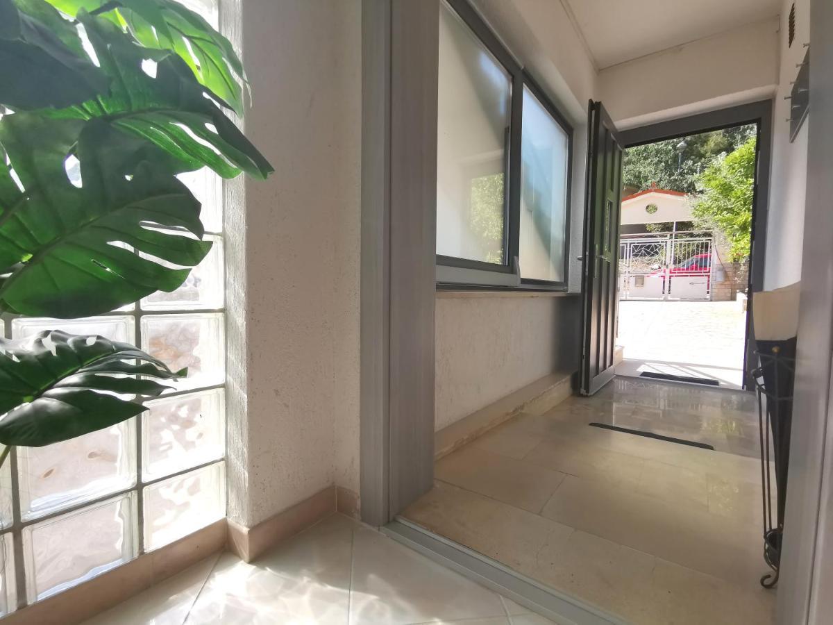 Apartment Pineta With Terrace & Park Wood View Pula Extérieur photo
